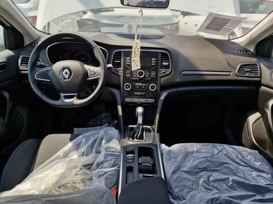 رينو ميجان E 2024 