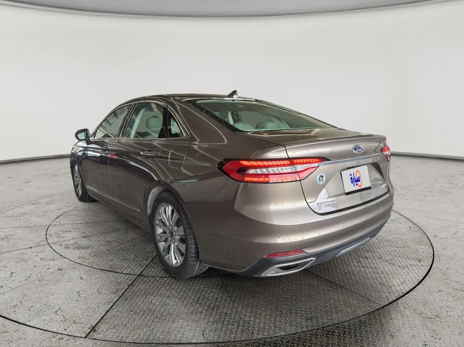 2020 Ford Taurus Trend 
