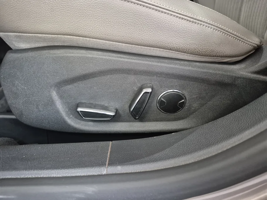 2020 Ford Taurus Trend 