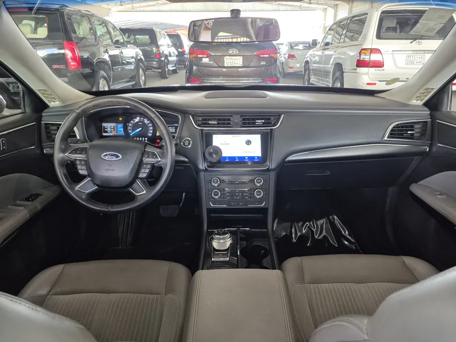 2020 Ford Taurus Trend 