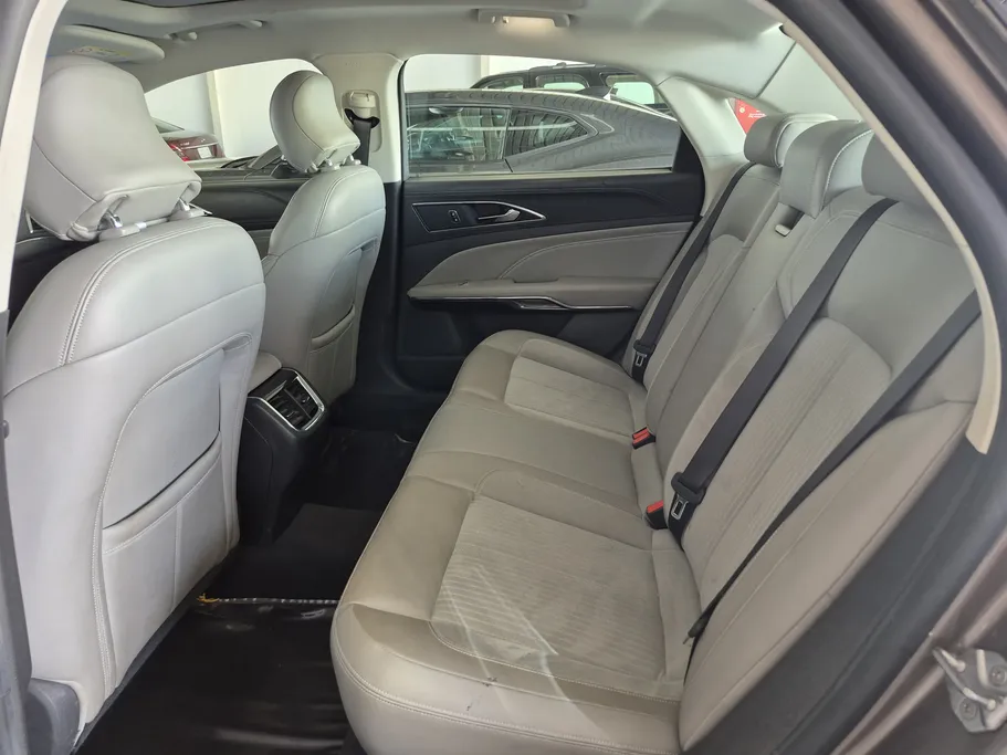 2020 Ford Taurus Trend 