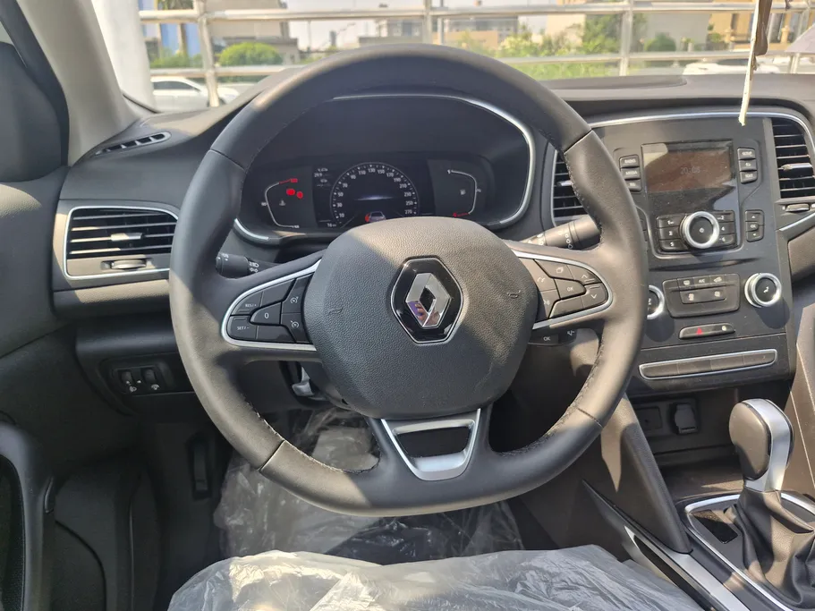 رينو ميجان E 2024 