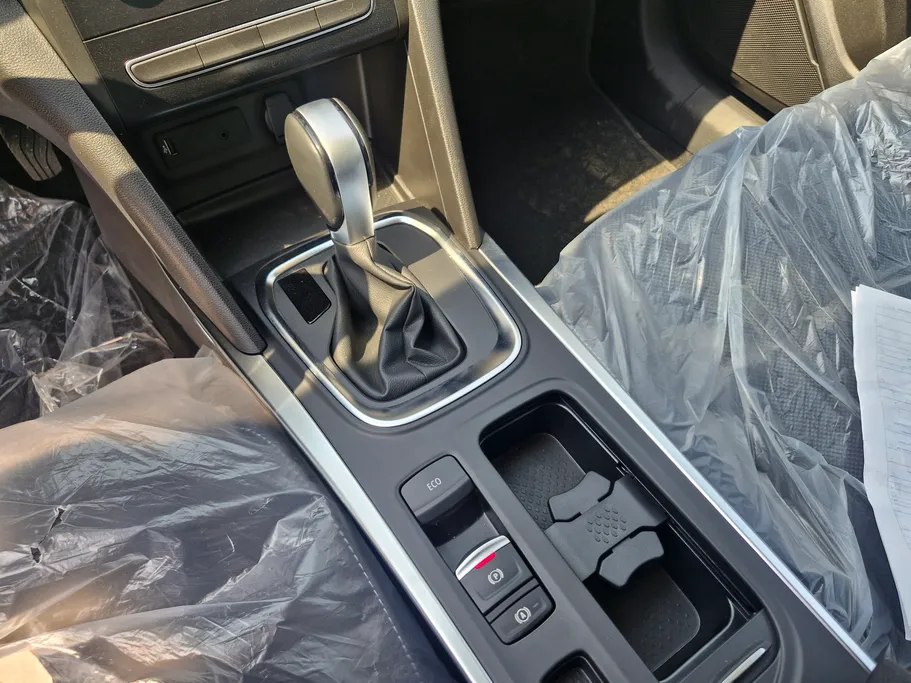 رينو ميجان E 2024 