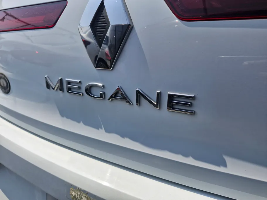 رينو ميجان E 2024 