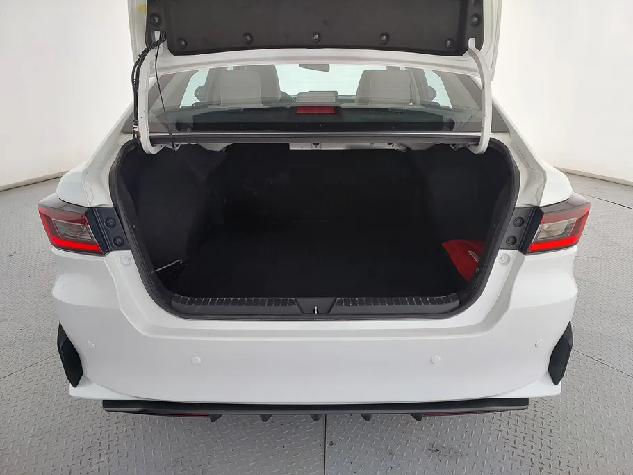 2023 Toyota Yaris  Y 