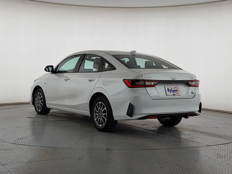 2023 Toyota Yaris  Y 