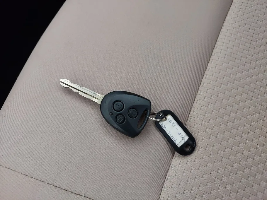 2023 Toyota Yaris  Y 