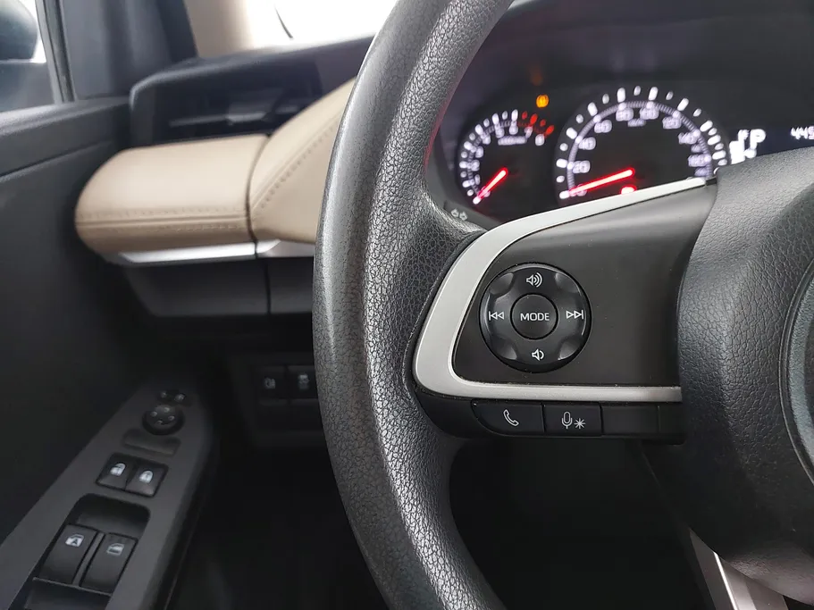 2023 Toyota Yaris  Y 