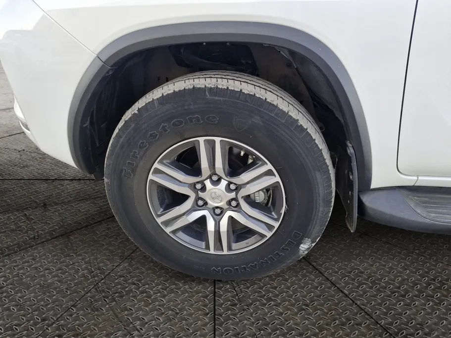 تويوتا فورتشنر VX 2023