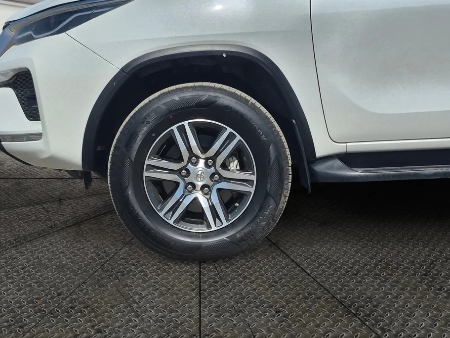 2023 Toyota Fortuner VX 
