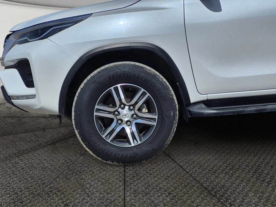 2023 Toyota Fortuner VX