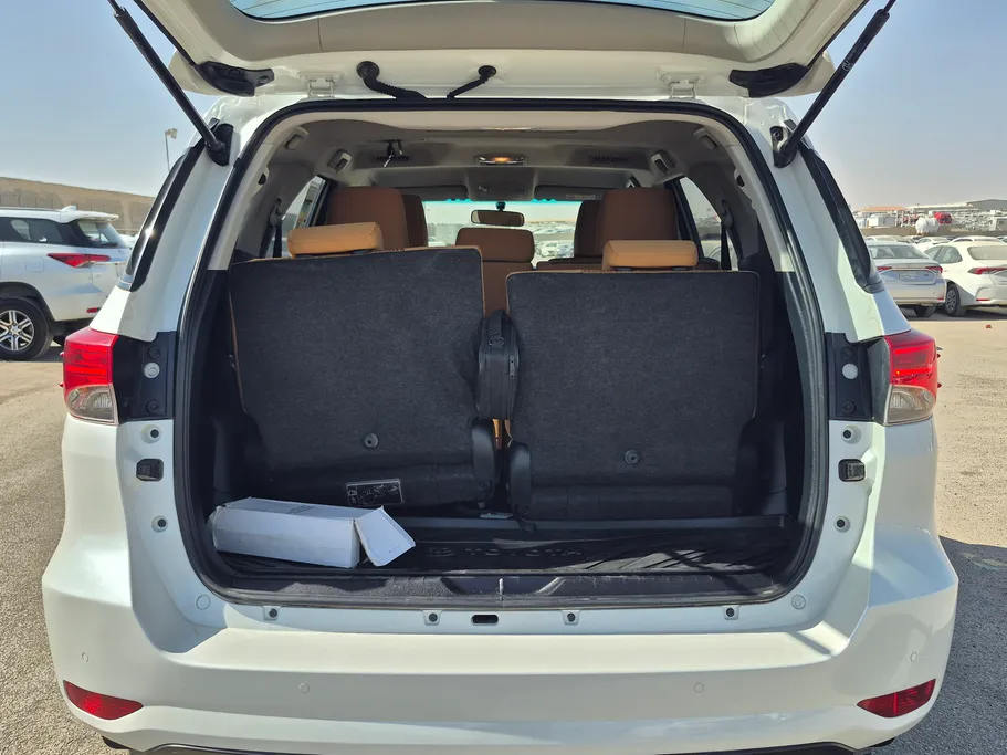 2023 Toyota Fortuner VX 