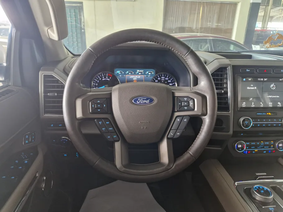 2018 Ford Expedition XLT 