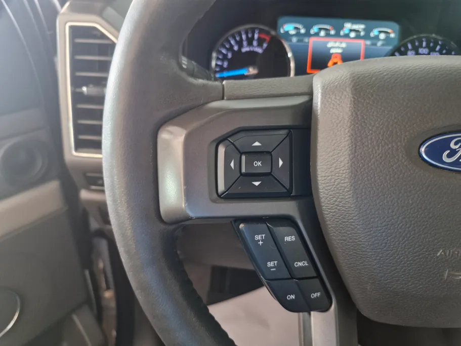 2018 Ford Expedition XLT 