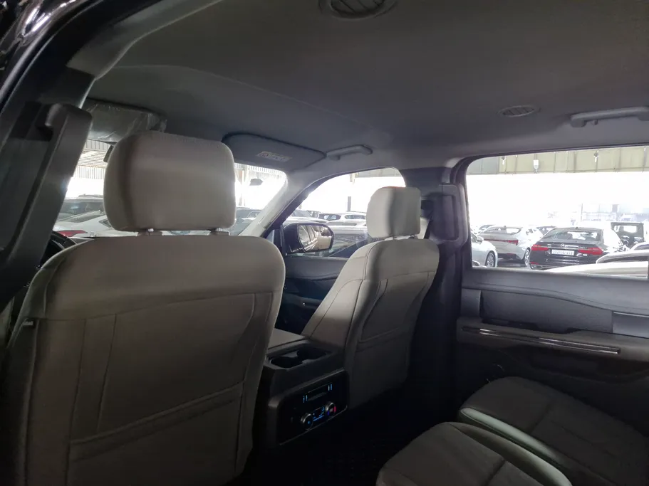 2019 Ford Expedition XLT 