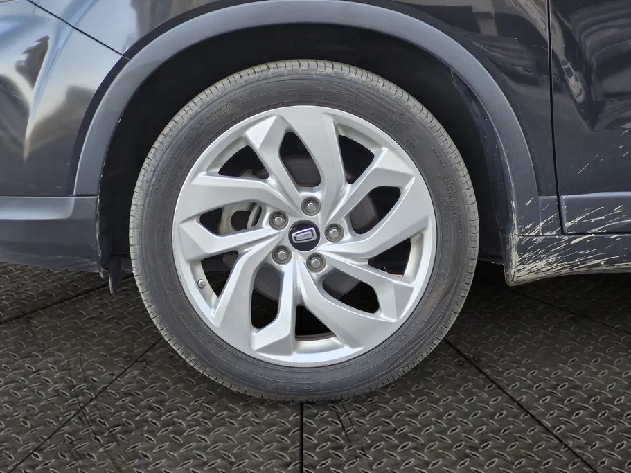2021 FAW Bestune T33 Luxury 
