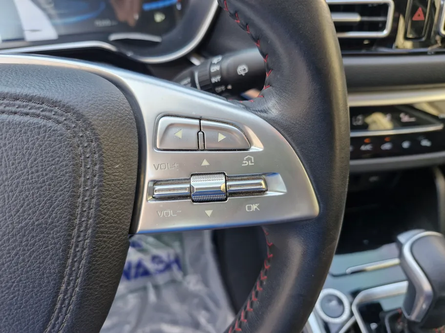 2021 FAW Bestune T33 Luxury 