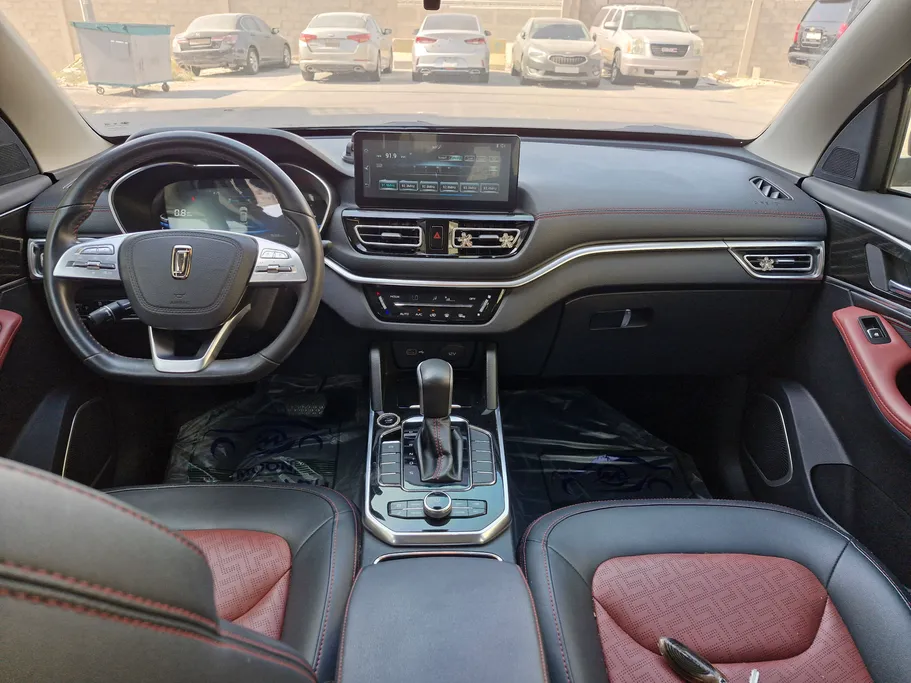 2021 FAW Bestune T33 Luxury 