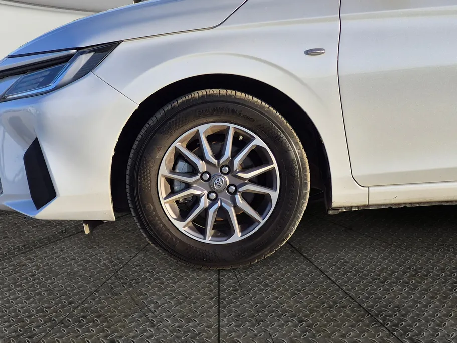 2023 Toyota Yaris  Y