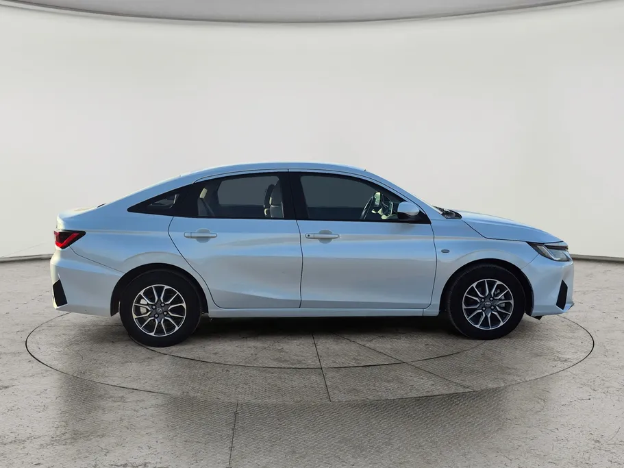 2023 Toyota Yaris  Y