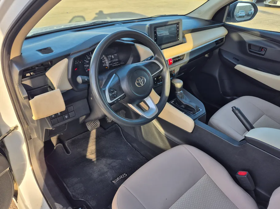 2023 Toyota Yaris  Y 
