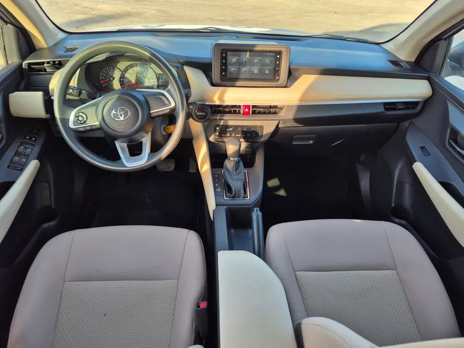 2023 Toyota Yaris  Y 