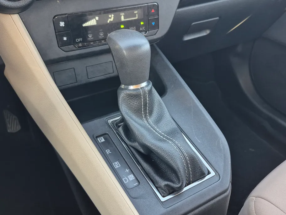 2023 Toyota Yaris  Y 