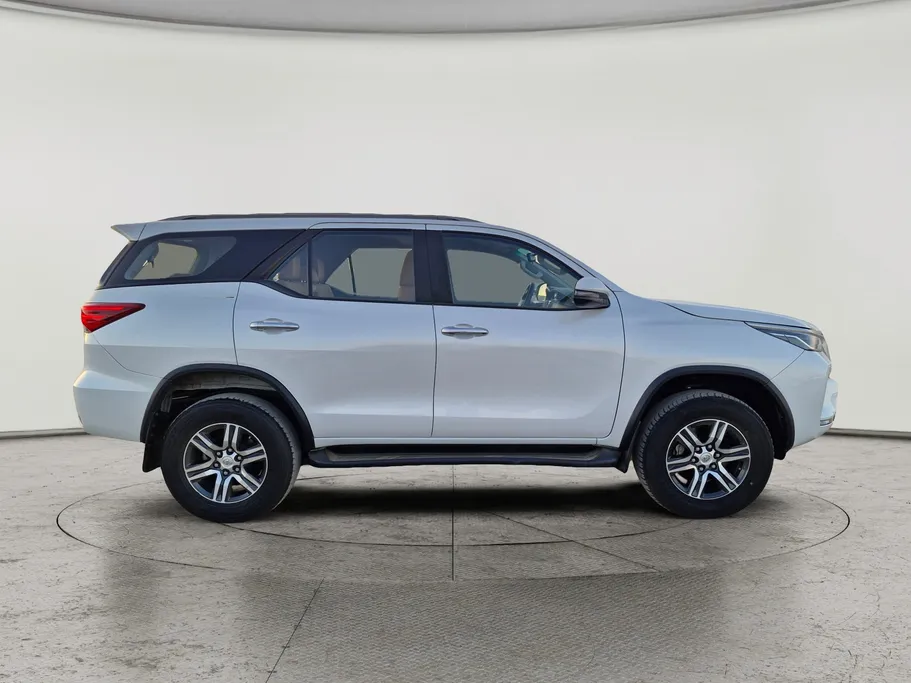 2023 Toyota Fortuner GX 