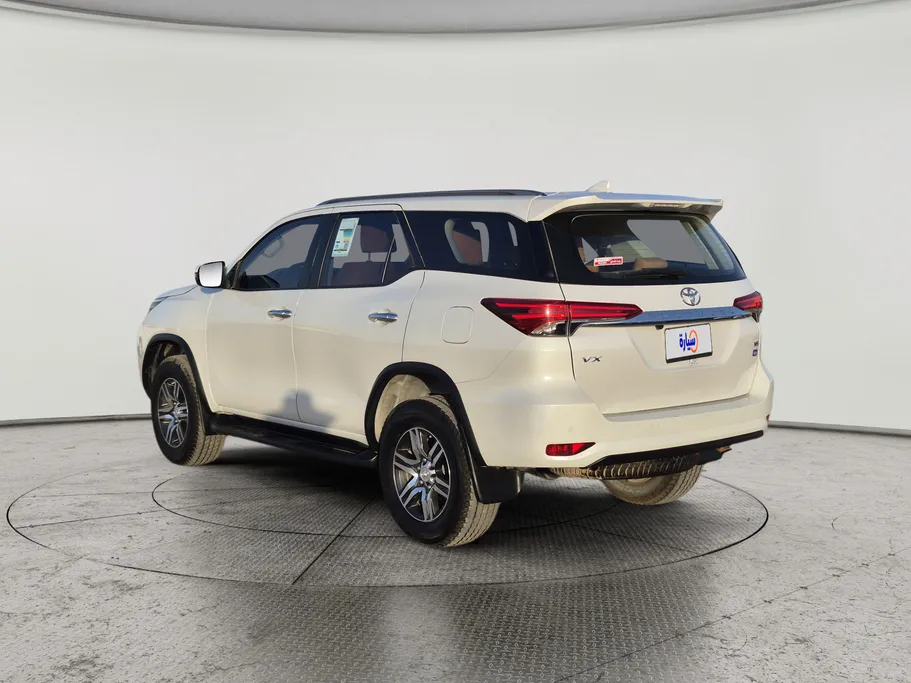2023 Toyota Fortuner VX 