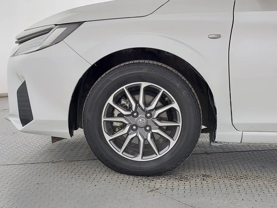 2024 Toyota Yaris  Y 