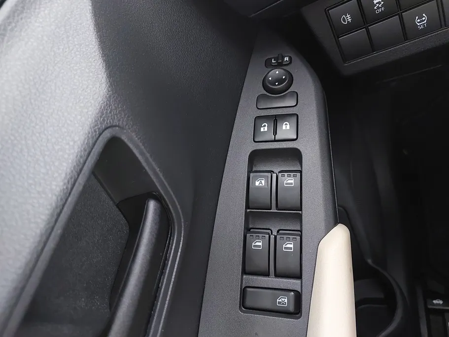 2024 Toyota Yaris  Y 