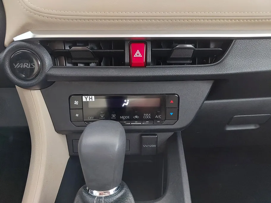 2024 Toyota Yaris  Y 