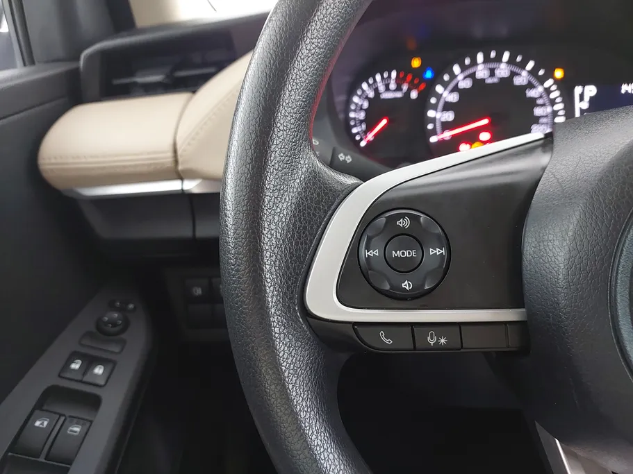 2024 Toyota Yaris  Y 