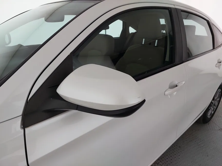 2024 Toyota Yaris  Y 