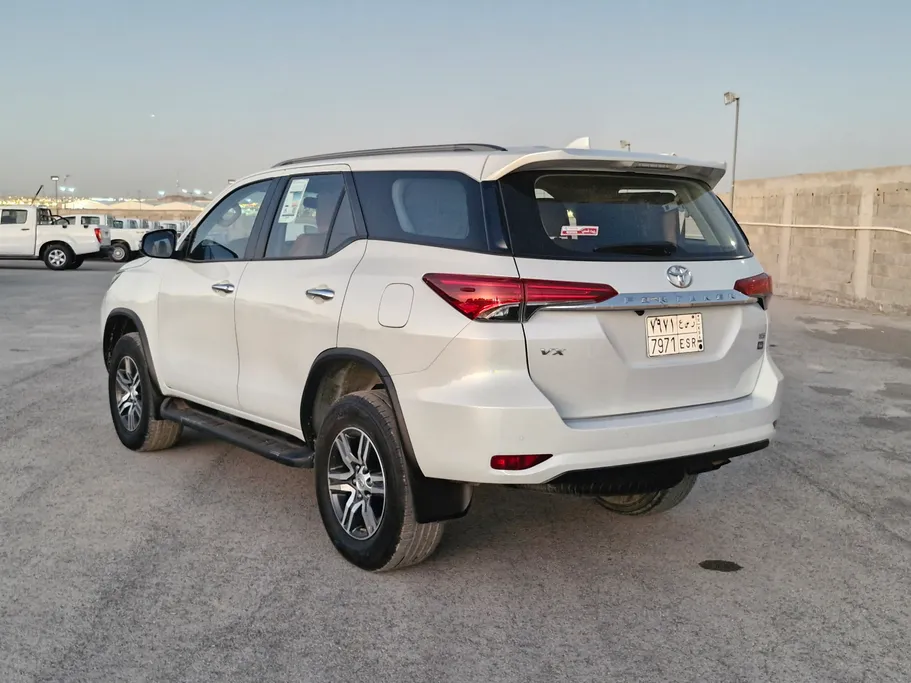 2023 Toyota Fortuner VX 