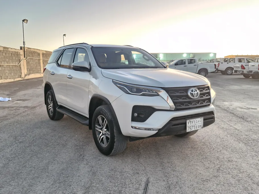 2023 Toyota Fortuner VX 