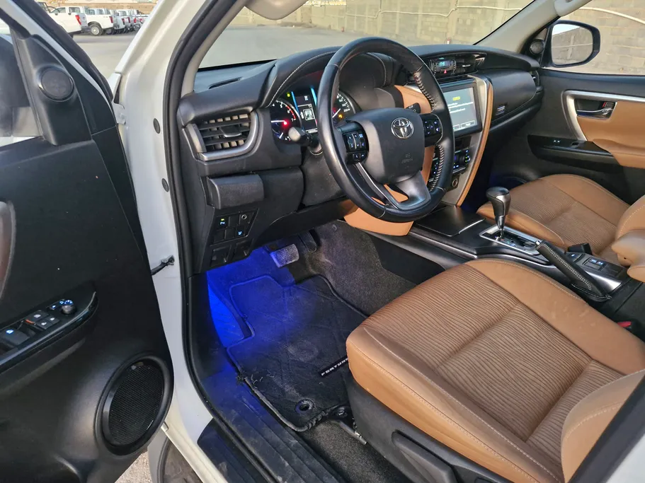 2023 Toyota Fortuner VX 