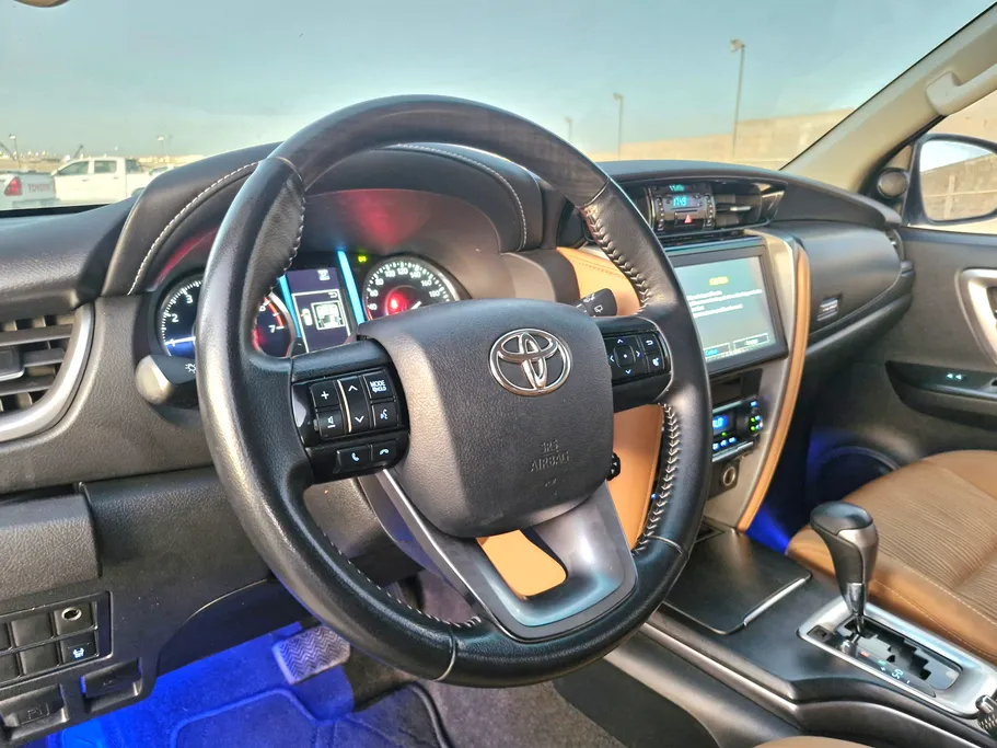 2023 Toyota Fortuner VX 