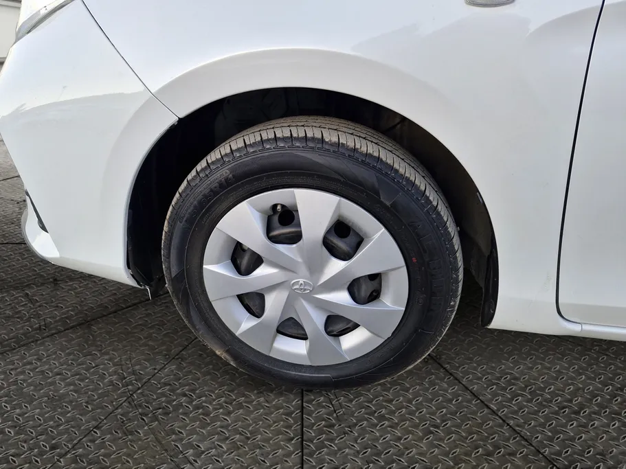 2022 Toyota Yaris  Y