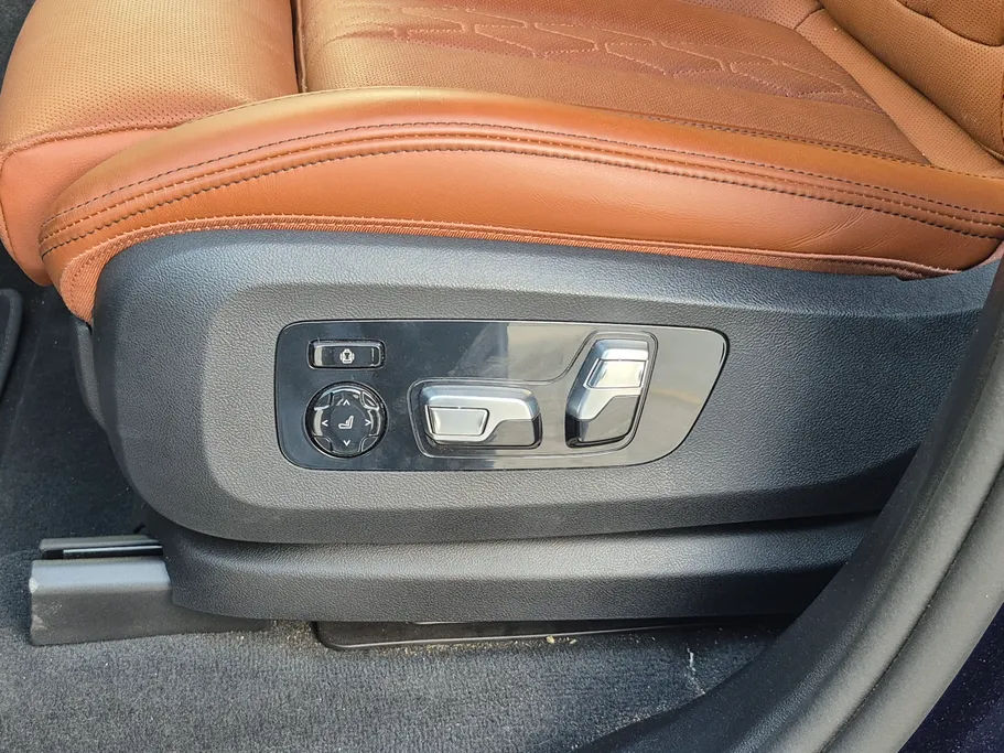 بي ام دبليو الفئة اكس 7 xDrive 40i	 2024 