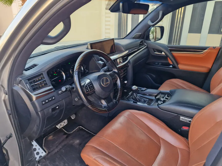 2020 Lexus LX 570 S 