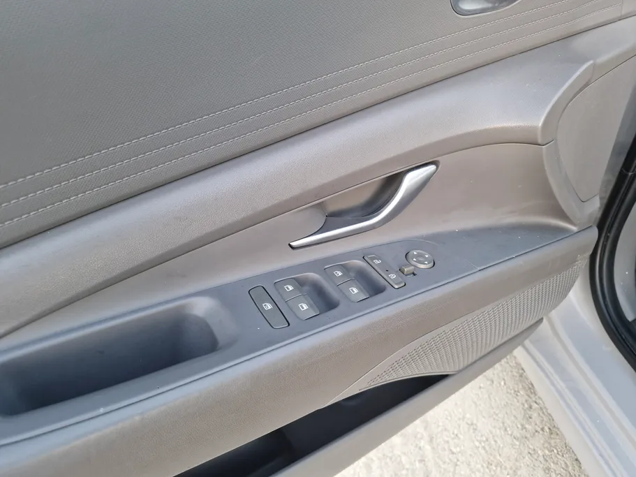 2023 Hyundai Elantra Smart 