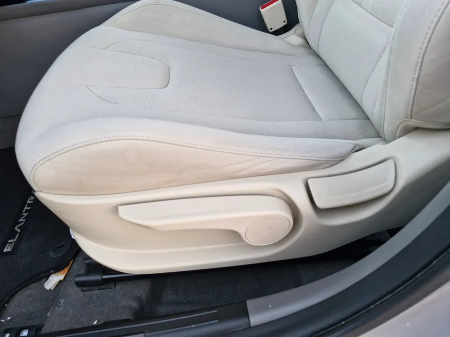 2023 Hyundai Elantra Smart 
