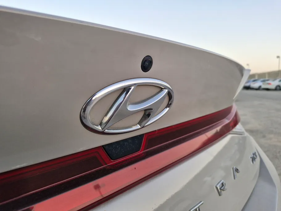 2023 Hyundai Elantra Smart 