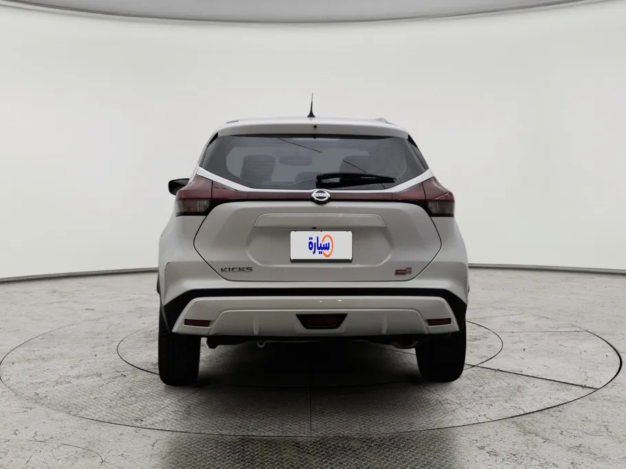 2022 Nissan Kicks SV 