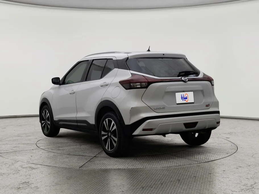 2022 Nissan Kicks SV 