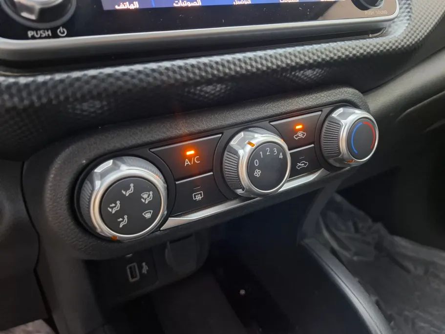 2022 Nissan Kicks SV 