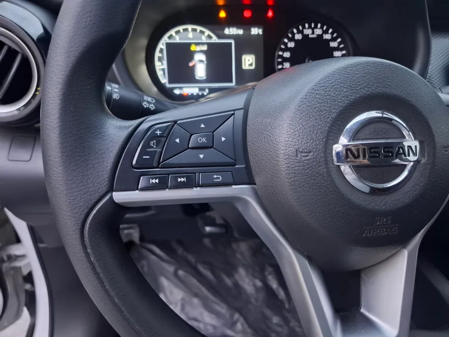 2022 Nissan Kicks SV 