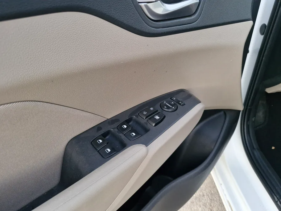 2023 Hyundai Accent Smart 