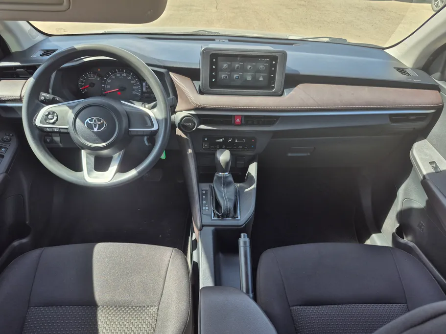 2023 Toyota Yaris  Y 